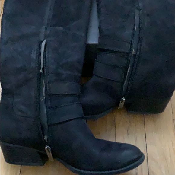 Tall boots - worn but still in great condition - Picture 7 of 8